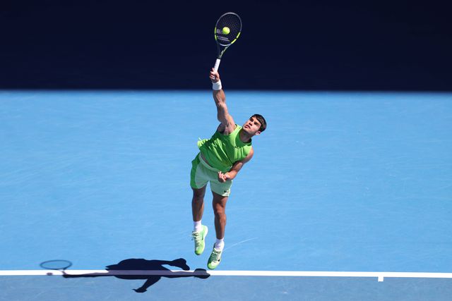 Carlos Alcaraz segue para a terceira ronda do Open da Austrália
