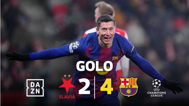 Lewandowski inspira-se em Ibrahimovic e redime-se em Praga