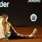 Carlos Alcaraz lesiona-se no tornozelo e desiste no Rio de Janeiro