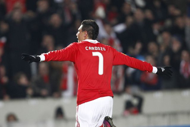 'Show' de Cardozo na última vitória do Benfica em França