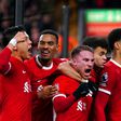Liverpool vence Luton com reviravolta frenética