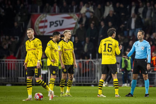 Hummels furioso com «piada» de penálti: «O VAR piorou os árbitros»