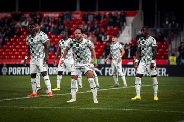 Moreirense procura fazer história nos Açores