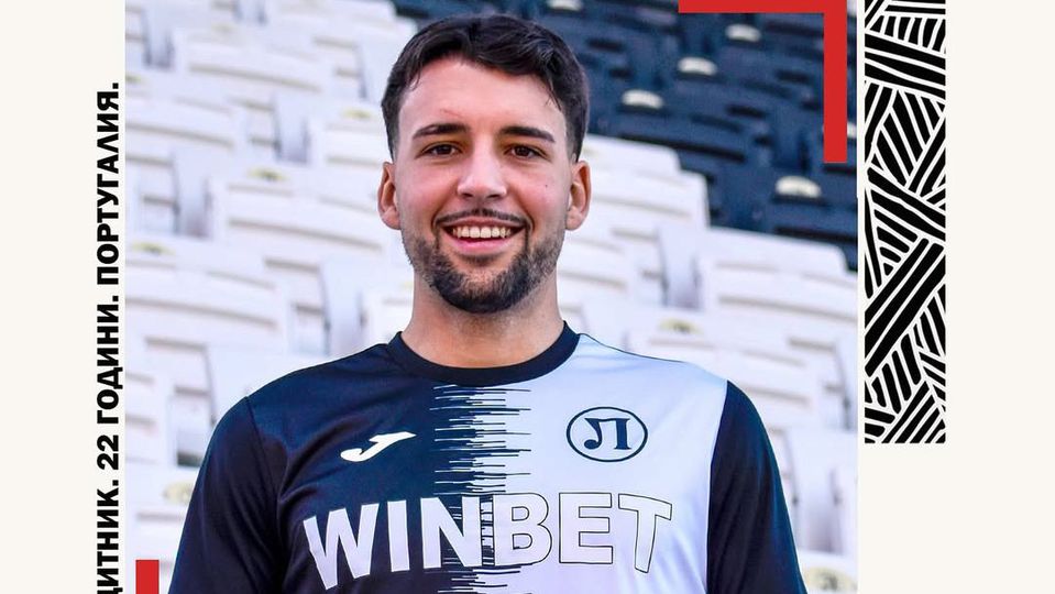 Diogo Abreu é reforço do Lokomotiv Plovdiv (Foto: Lokomotiv Plovdiv)