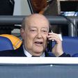 Jorge Nuno Pinto da Costa, que esteve mais de 42 anos na presidência do FC Porto, conversa ao telemóvel