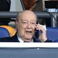 Jorge Nuno Pinto da Costa, que esteve mais de 42 anos na presidência do FC Porto, conversa ao telemóvel