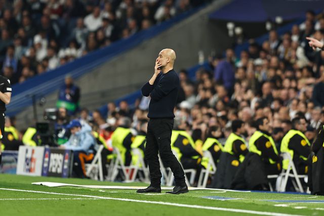 Pep Guardiola, treinador do Manchester City, no Bernabéu no jogo com o Real Madrid