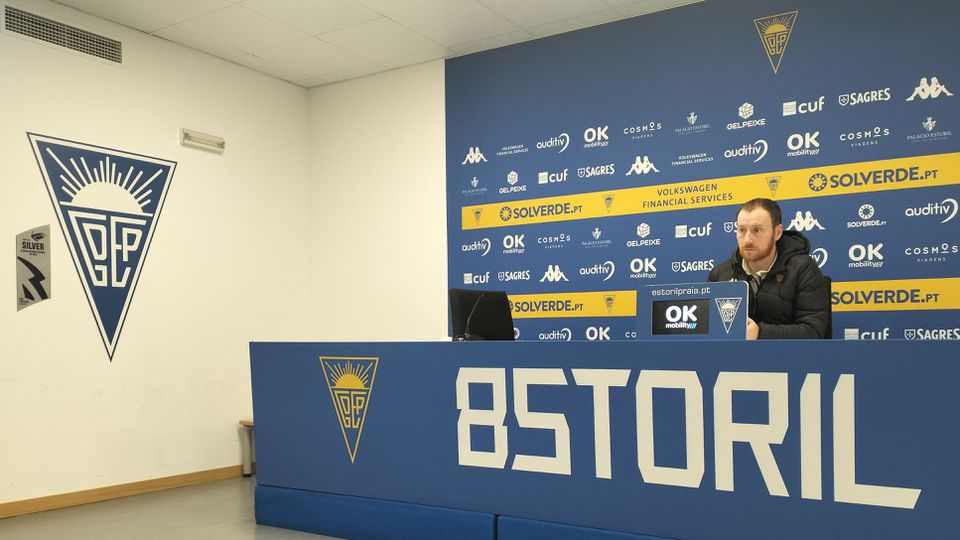 Cathro reitera ter existido racismo no Nacional - Estoril: «Não sou mentiroso»