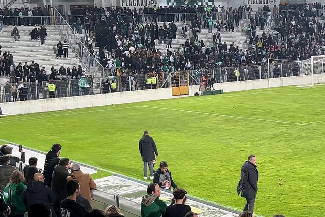 Rui Borges festeja com o sobrinho após a vitória do Sporting (vídeo)