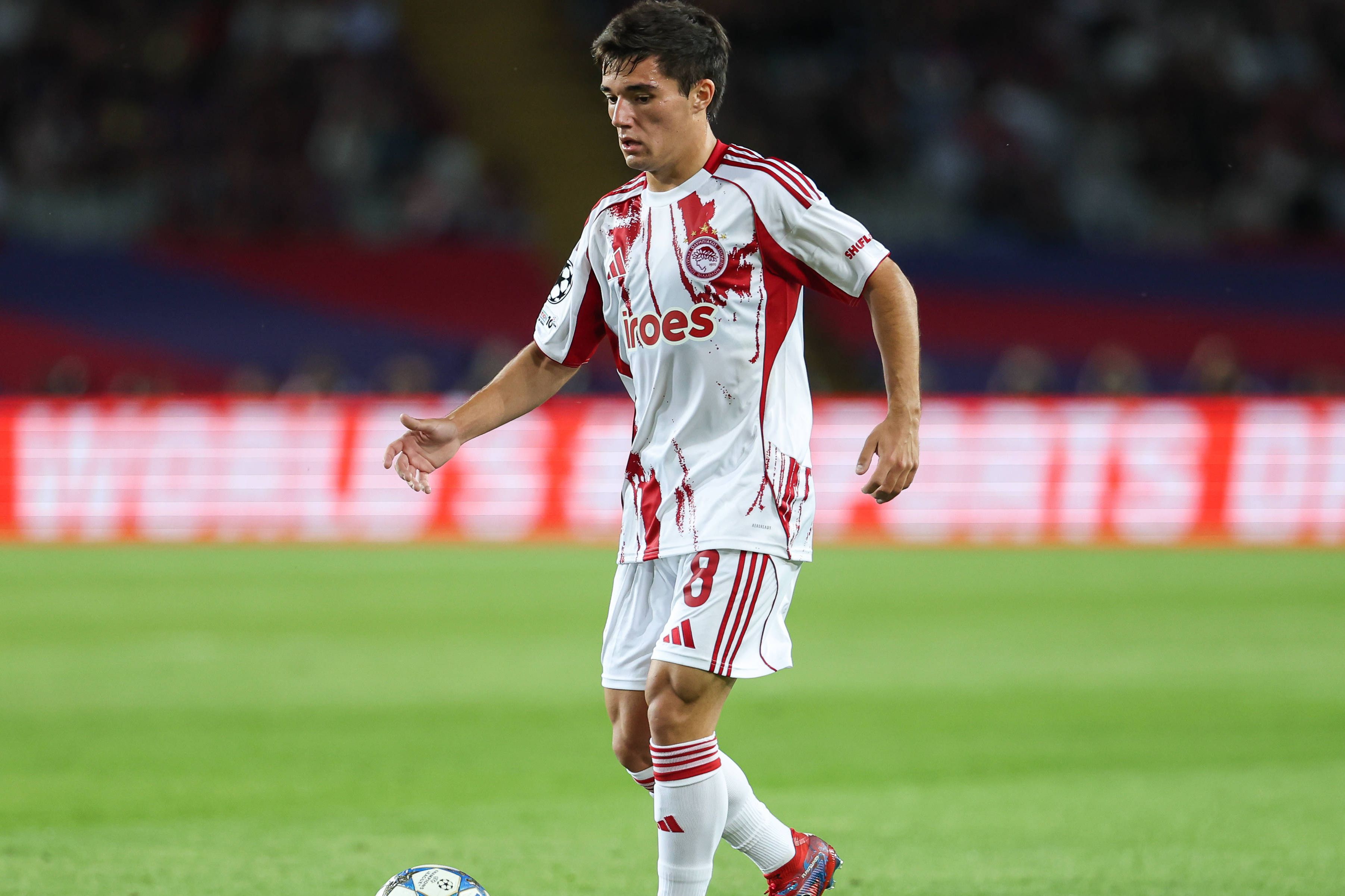 Diogo Nascimento decisivo na vitória do Olympiakos