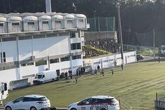 Sporting faz treino de ativação num relvado secundário em Moreira de Cónegos