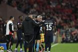 José Mourinho dá indicações a Sidny Lopes Cabral - Foto: Sérgio Miguel Santos