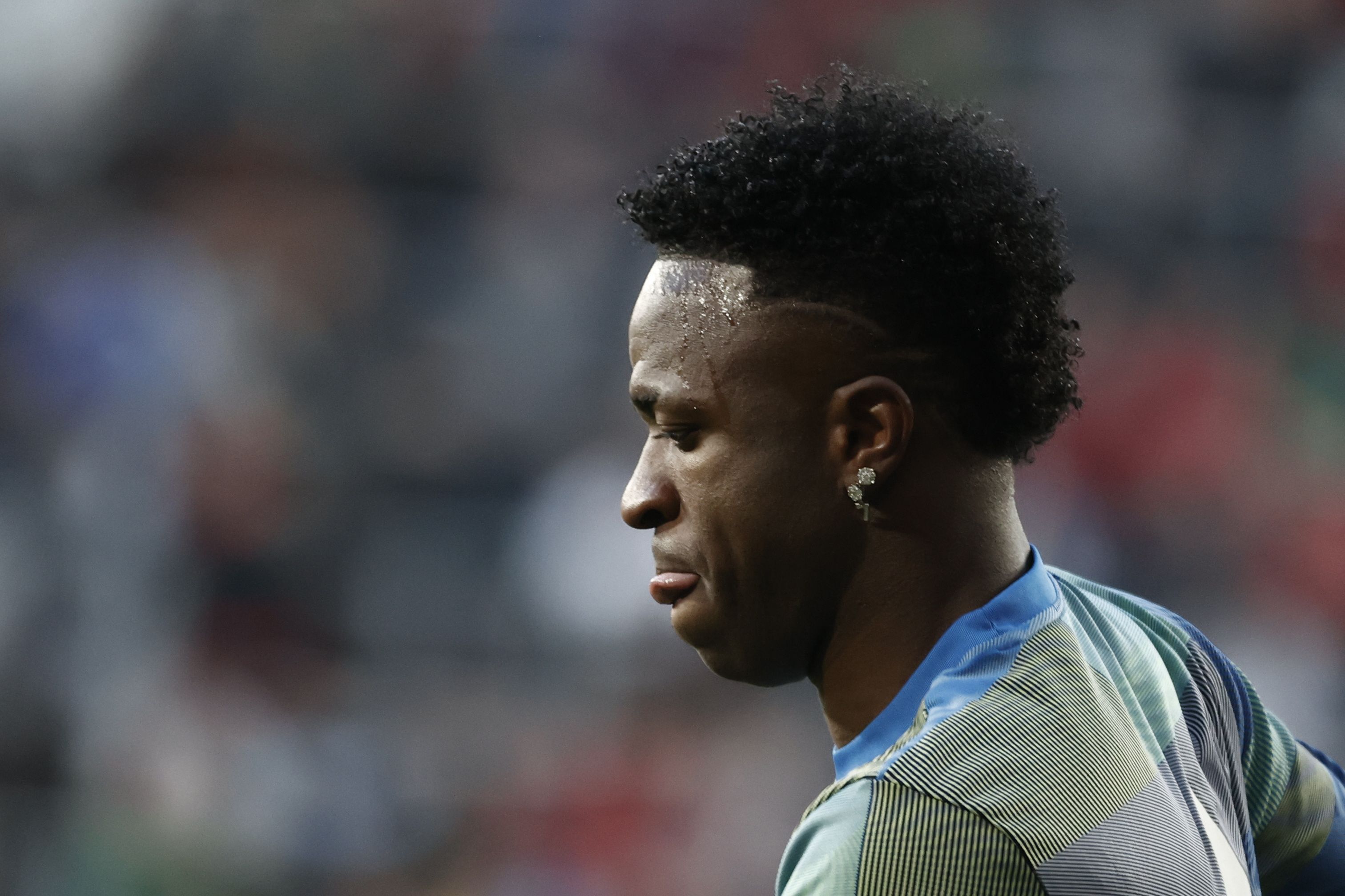 Vinícius Júnior no aquecimento antes do Osasuna-Real Madrid - Foto: EPA