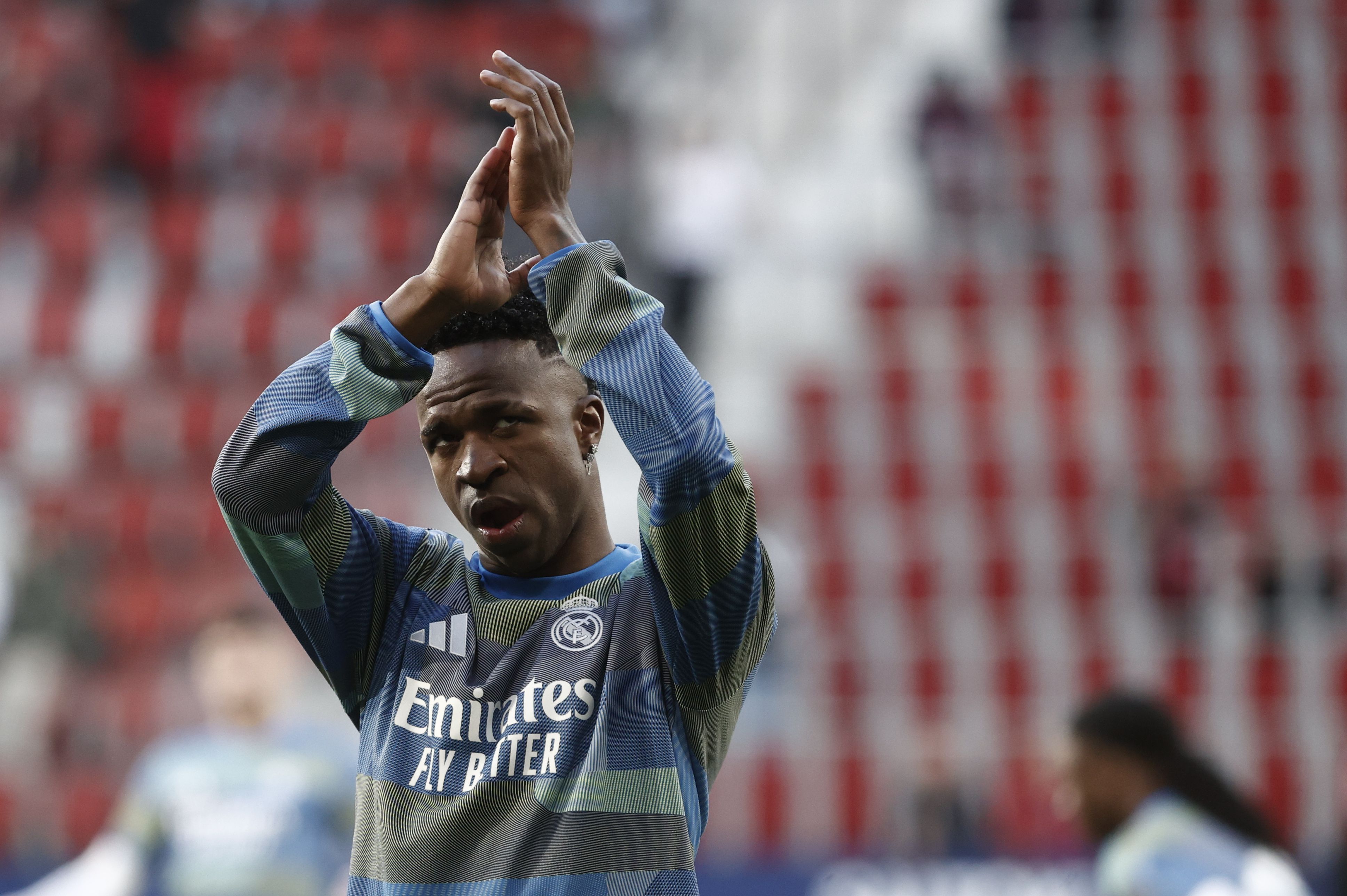 Vinícius Júnior no aquecimento antes do Osasuna-Real Madrid - Foto: EPA