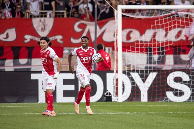 De 0-2 para 3-2: Mónaco 'vira' Lens e PSG pode voltar ao topo