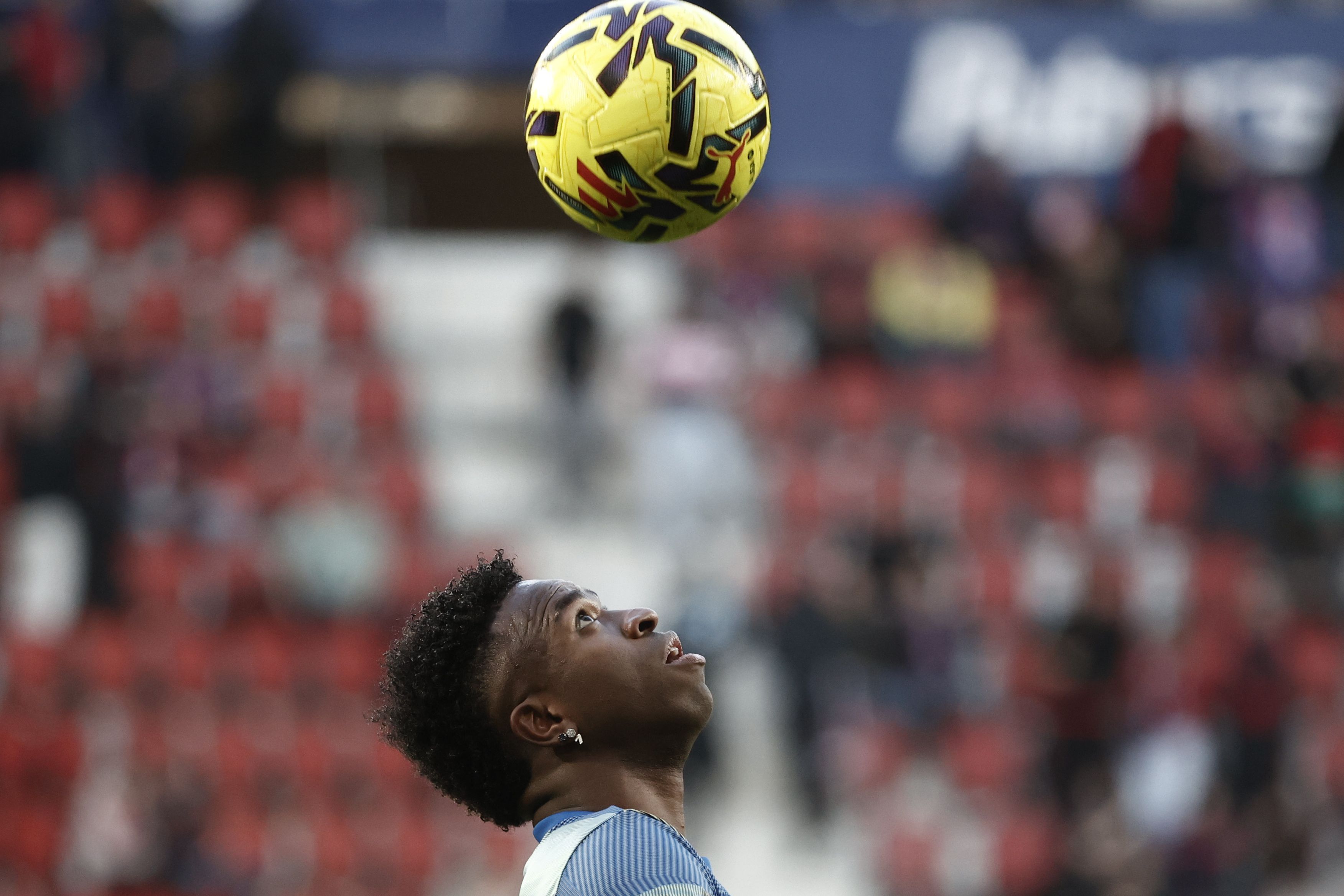 Vinícius Júnior no aquecimento antes do Osasuna-Real Madrid - Foto: EPA