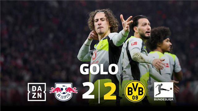 Fábio Silva salta do banco para evitar derrota do Dortmund