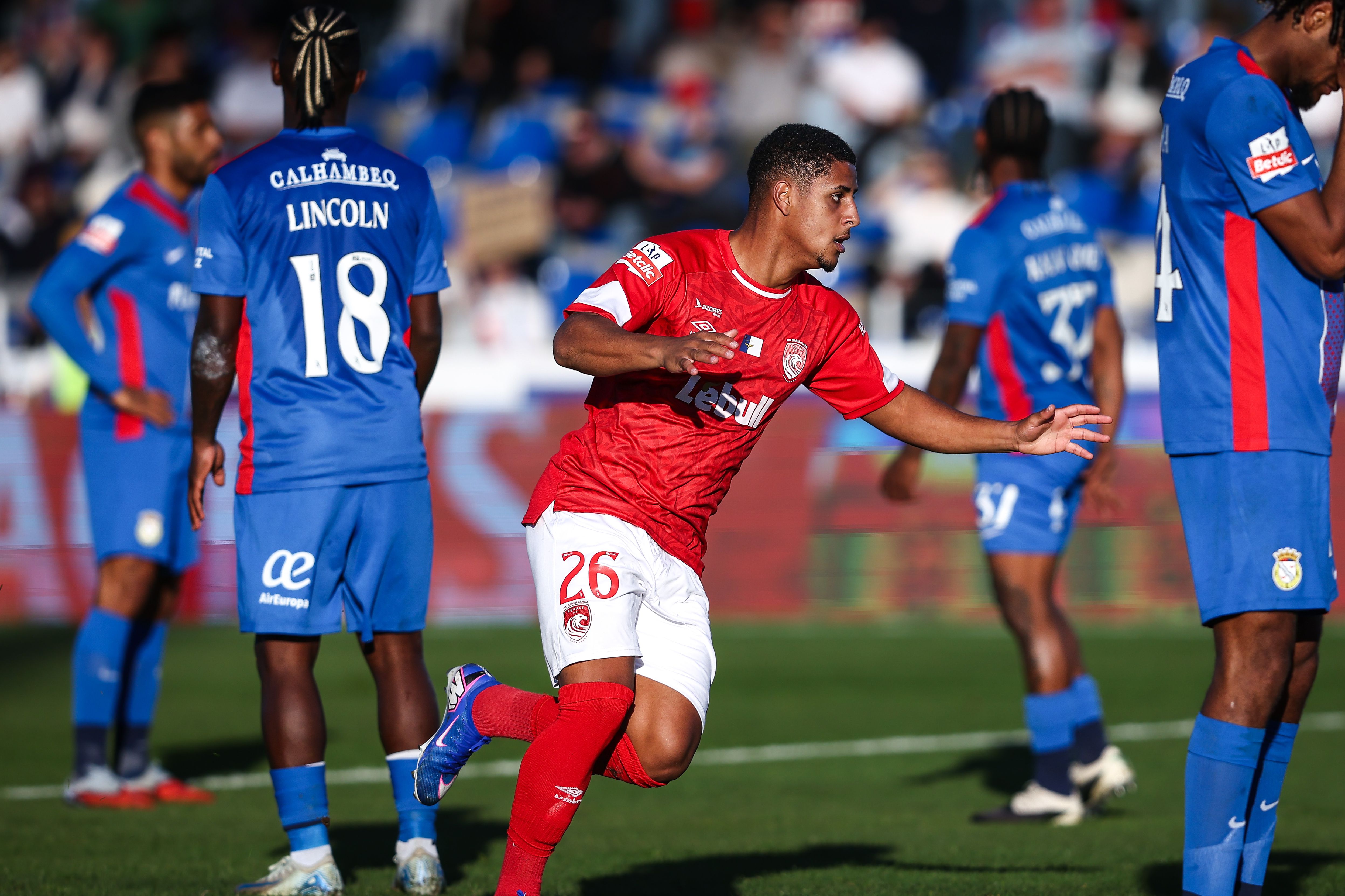 Fernando marcou o golo do Santa Clara em Alverca - Foto: Rodrigo Antues/Lusa