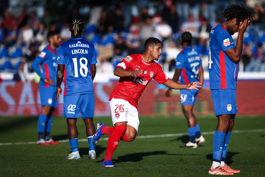 Fernando fez o golo do empate aos 76' - Foto: Rodrigo Antues/Lusa