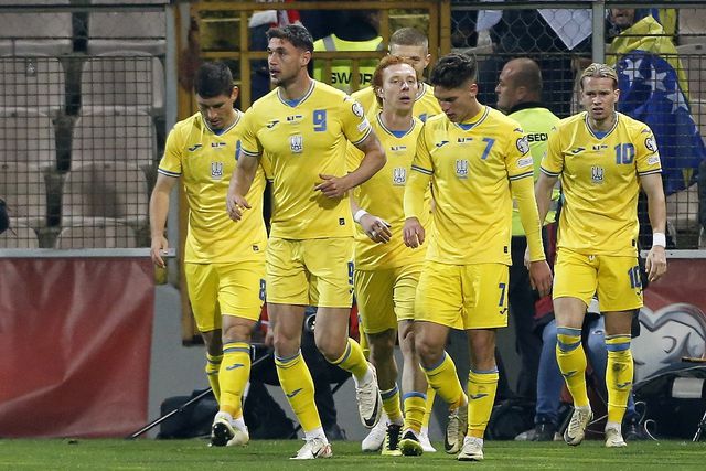 Golo de Yaremchuk na incrível reviravolta da Ucrânia na Bósnia