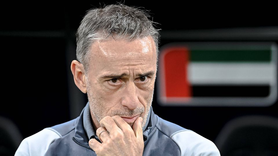 Emirados Árabes Unidos derrotam Iémen e Paulo Bento soma apenas vitórias