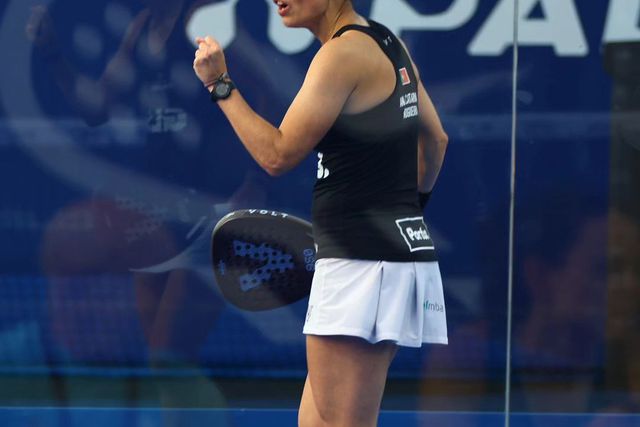 Incrível: Ana Catarina Nogueira derrota líderes do ranking mundial de padel