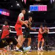 Preocupação nos Warriors após queda aparatosa de Curry (vídeo)