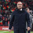 Roberto Martínez, selecionador de Portugal, com 'cara de poucos amigos' após a derrota (0-1) de quinta-feira em Copenhaga frente à Dinamarca na primeira mão dos quartos de final da Liga das Nações