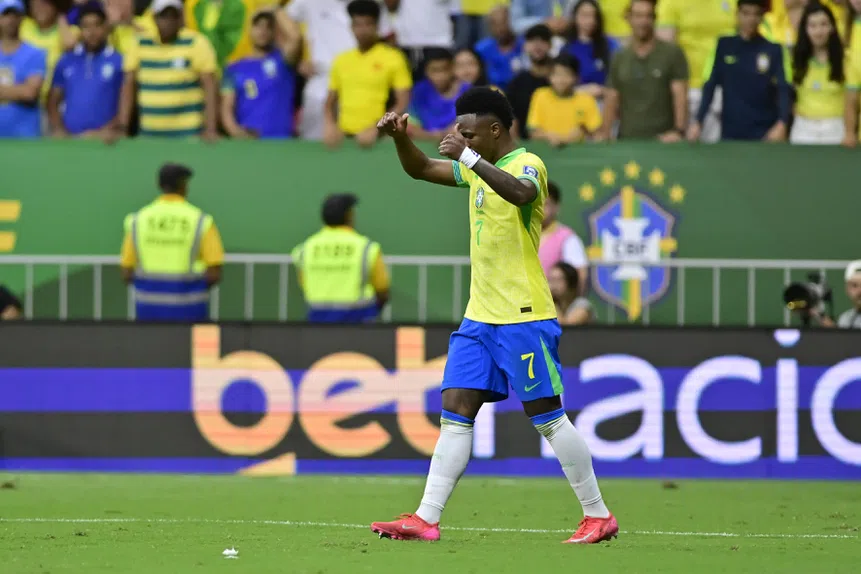 Vini Jr. declara amor eterno a Ancelotti