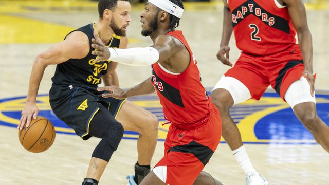 Warriors preocupados com Stephen Curry após «momento muito assustador»