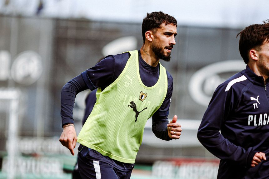 Simon Elisor foi o autor de um dos golos do Famalicão no encontro particular diante do Chaves