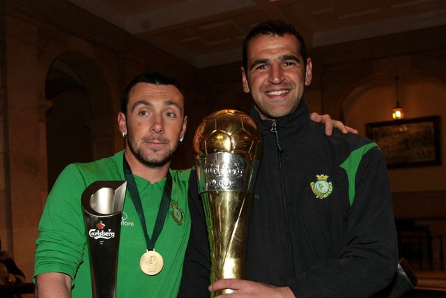 Cláudio Pitbull e Eduardo foram duas das figuras mais marcantes da época gloriosa do Vitória de Setúbal e que culminou com a conquista da Taça da Liga, em 2007/2008