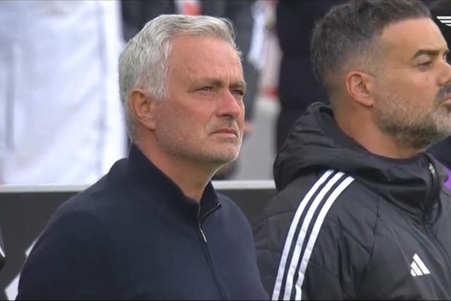 Mourinho em lágrimas antes do Benfica-V. Guimarães