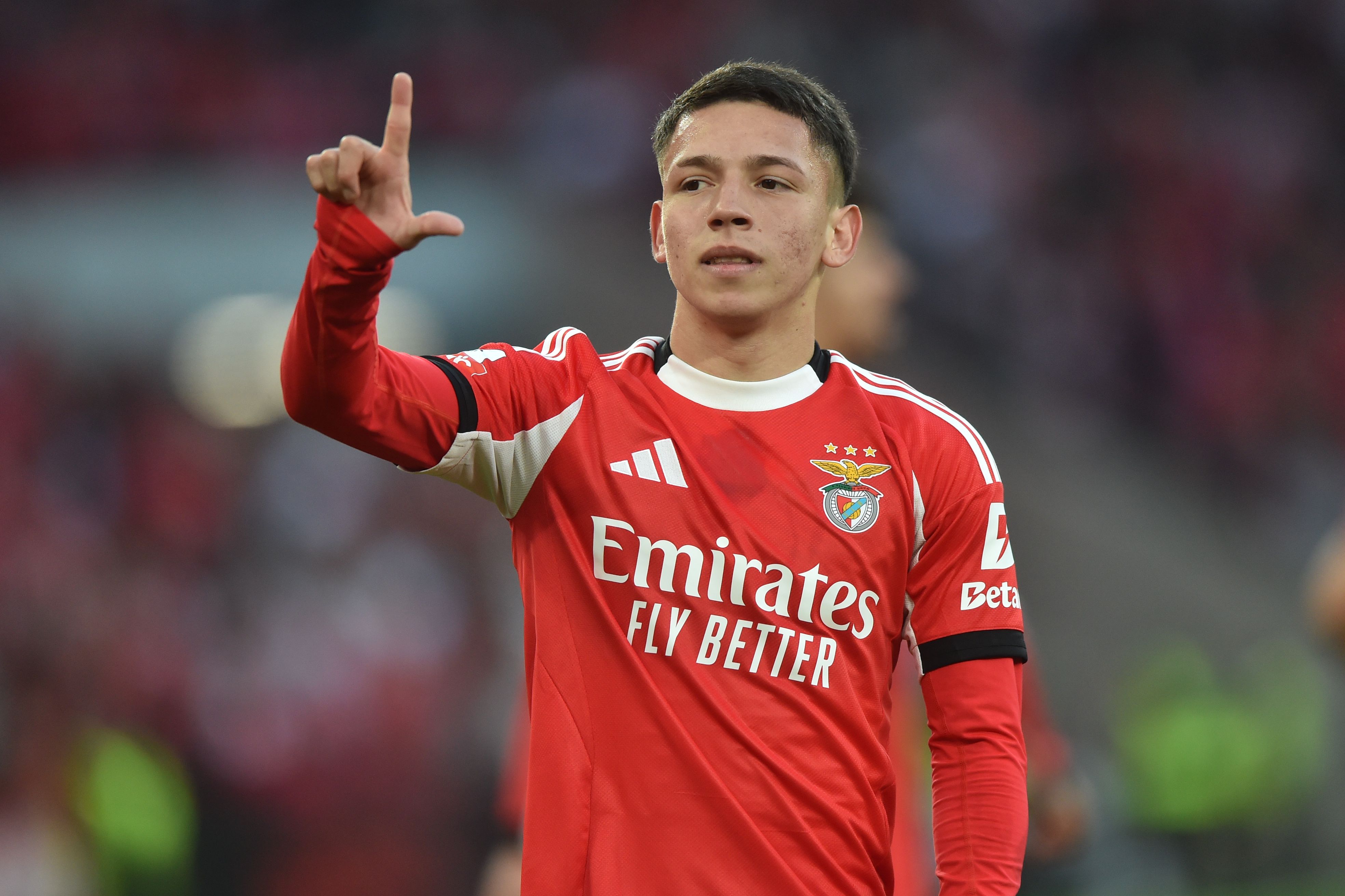 Gianluca Prestianni festeja golo apontado ao Vitória de Guimarães - Foto: Miguel Nunes