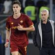 Calafiori e Mourinho na Roma