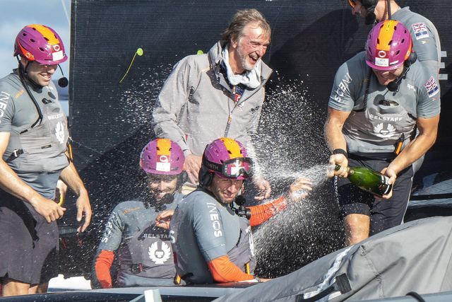 A festa na Nova Zelândia quando tudo corria bem entre os sócios. IMAGO