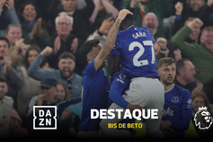 Que 'frango'! Beto bisa frente ao Chelsea com ajuda do guarda-redes