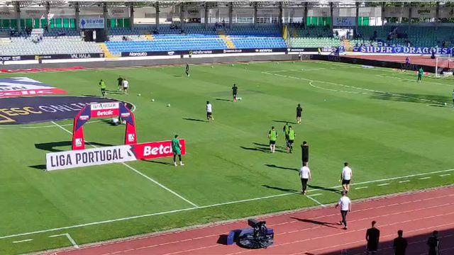 Aquecimento do Casa Pia para o jogo com o FC Porto
