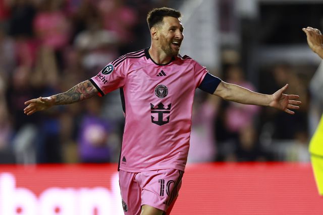 Leo Messi prepara bebida energética