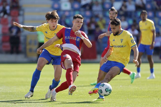 Morim resgata Chaves do fundo do poço em jogo com final caótico (crónica)