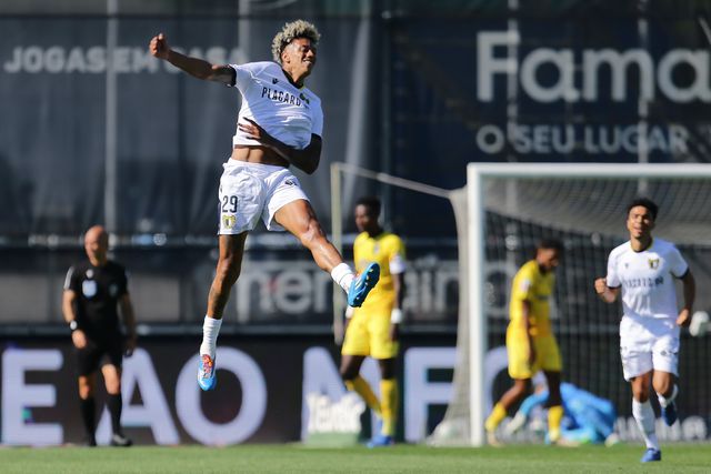 Destaques do Famalicão: Jhonder Cadiz vale por dois