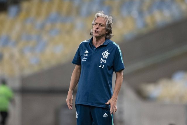 Treinador do Flamengo: «Jorge Jesus merece uma placa, ele é a referência»