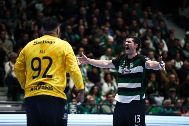 Salvador Salvador reserva espaço no corpo para 'Colónia'