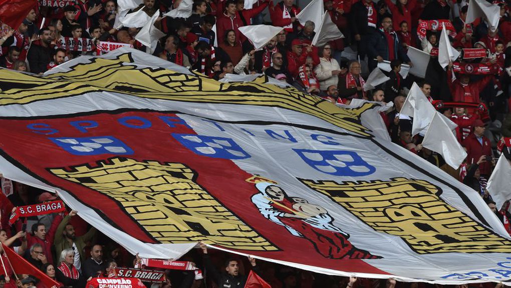 Sócios e simpatizantes dos bracarenses responderam à chamada para o dérbi minhoto da próxima sexta-feira (Foto: Grafislab)