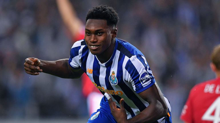 FC Porto aciona opção de compra de mais 15% do passe de Samu