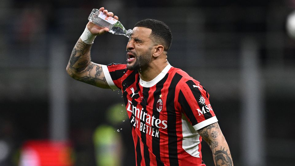 Kyle Walker, emprestado pelo Manchester City ao Milan, de Conceição, até ao final da época