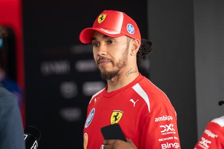 Hamilton não torce só por Inglaterra: «Sempre foi a minha seleção favorita»