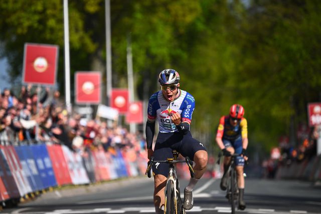 Os ciclistas mais vitoriosos em 2026... e nenhum é Tadej Pogacar