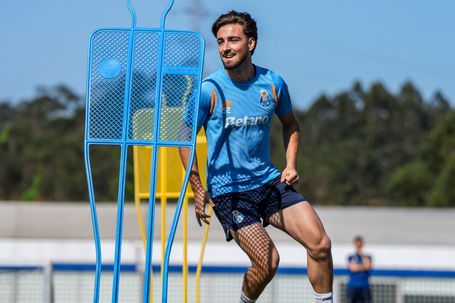 Martim Fernandes de volta à equipa - Foto: FOTO