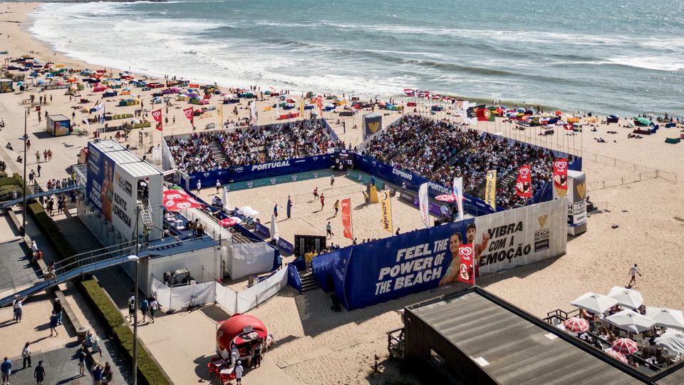 A elite mundial de voleibol de praia regressa a Espinho